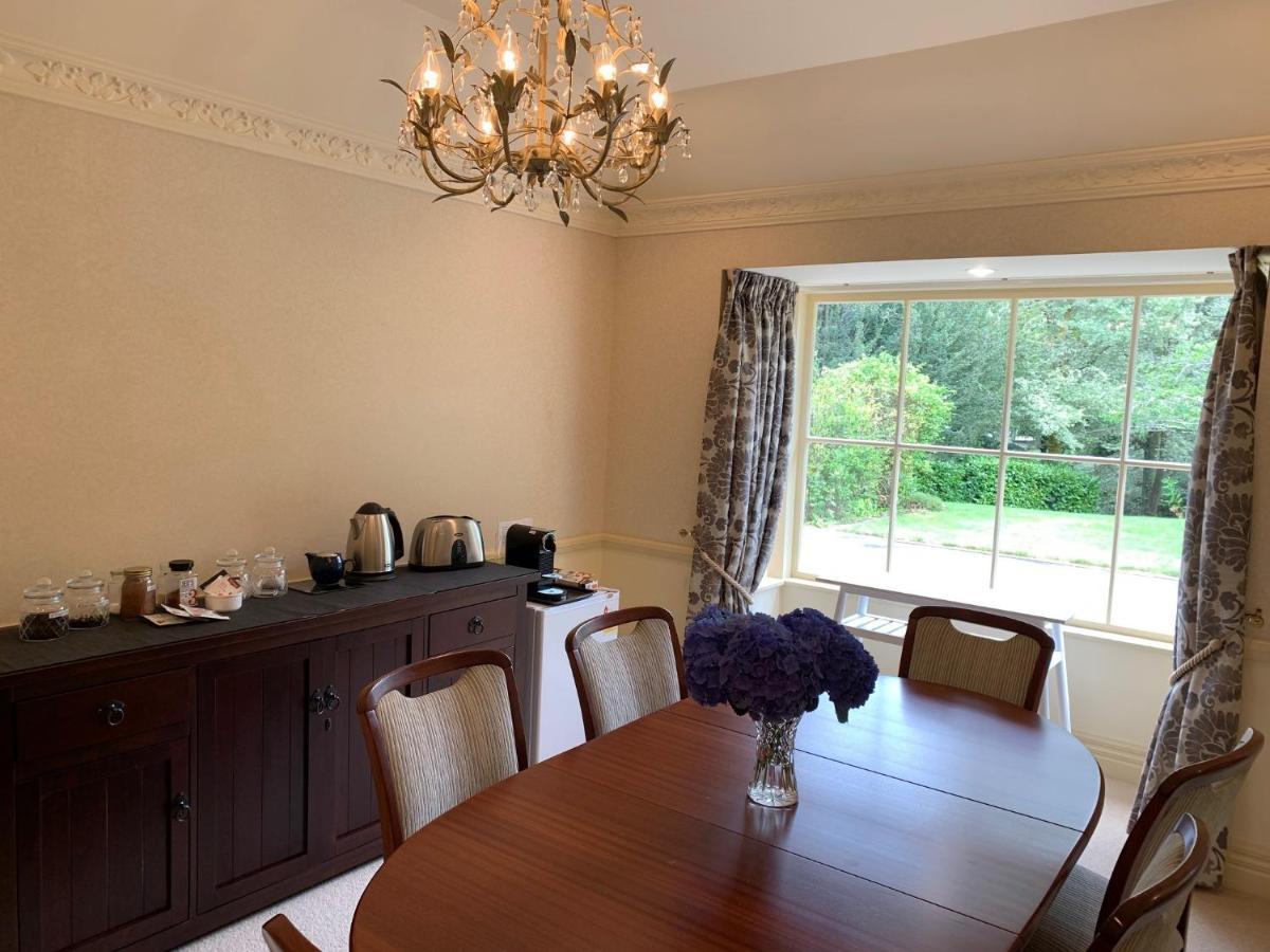 Pin Oaks Luxury Bed & Breakfast Palmerston North Ngoại thất bức ảnh